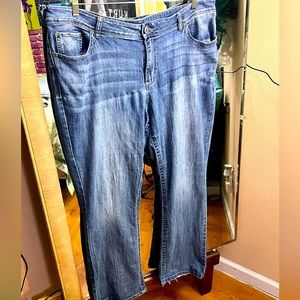 Light denim jeans boot cut